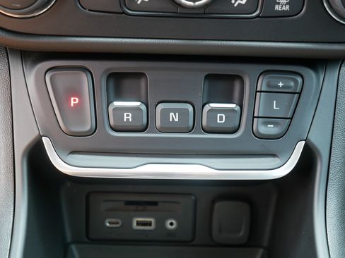 Used 2020 GMC Terrain SLT AWD/4WD image 24