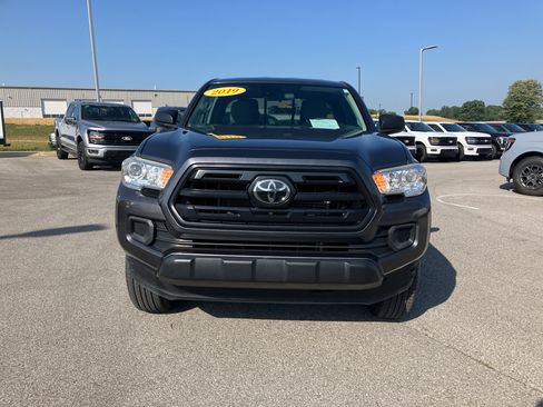 Used 2019 Toyota Tacoma SR w/ SX Package RWD image 2