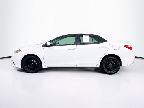 Used 2015 Toyota Corolla LE FWD image 4
