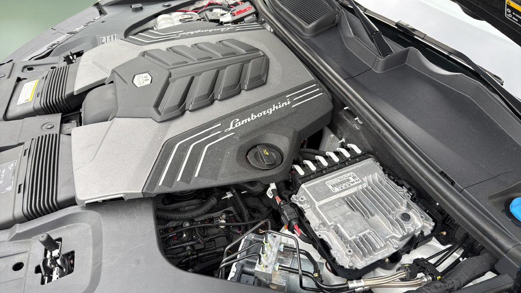 Used 2024 Lamborghini Urus S AWD/4WD image 49