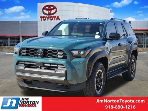Used 2025 Toyota 4Runner TRD Off-Road Premium image 3