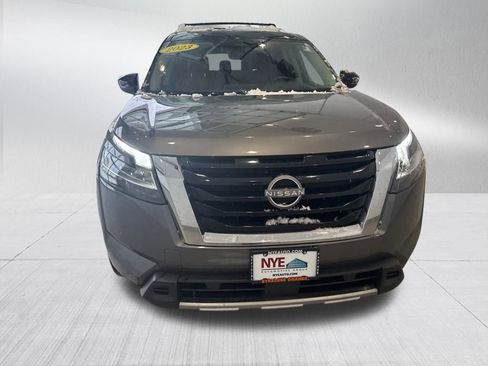 Used 2023 Nissan Pathfinder Platinum w/ Lighting Package (N93) image 9