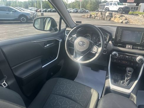 Used 2021 Toyota RAV4 XLE w/ Convenience Package AWD/4WD image 15