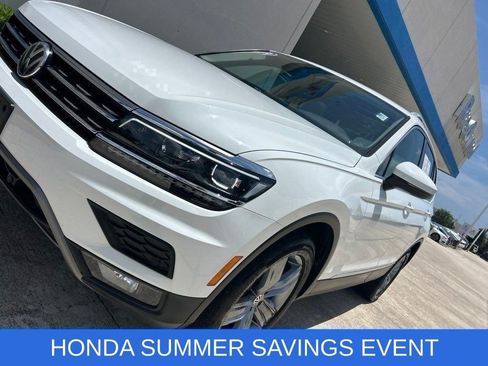 Used 2019 Volkswagen Tiguan SEL Premium AWD/4WD image 4