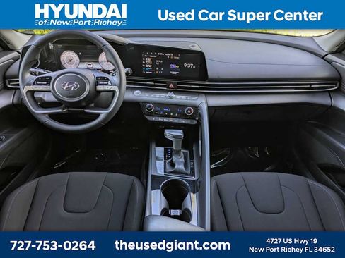 Used 2023 Hyundai Elantra SEL w/ Convenience Package FWD image 14