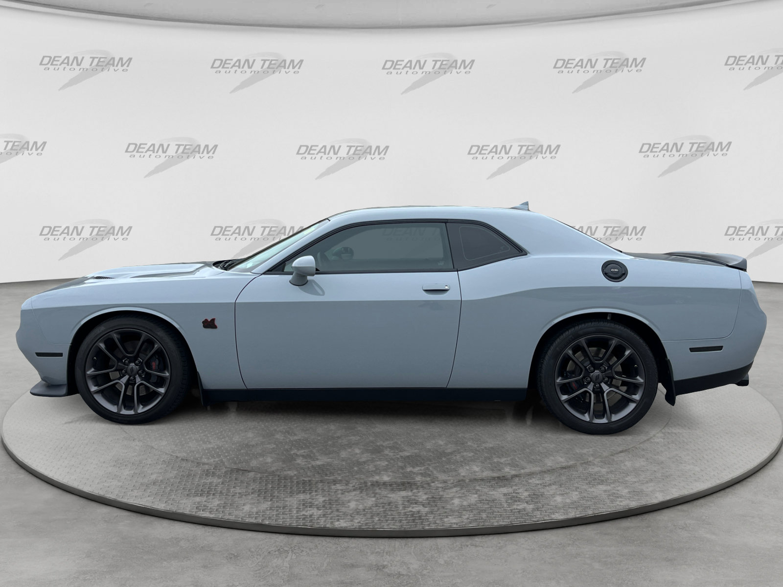 Used 2022 Dodge Challenger R/T Scat Pack w/ Plus Package RWD image 3