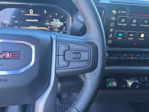 Used 2024 GMC Sierra 1500 Elevation image 31