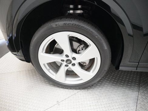 Certified 2025 Audi Q5 Premium Plus w/ Premium Plus AWD/4WD image 28