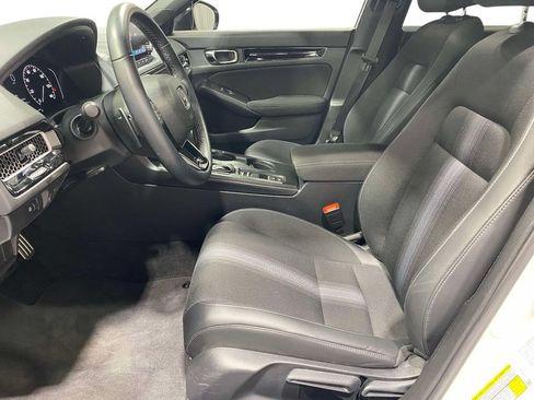 Used 2025 Honda Civic Sport image 18