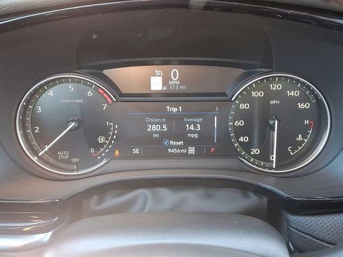 Certified 2024 Cadillac XT5 Premium Luxury w/ LPO, Floor Liner Package image 17