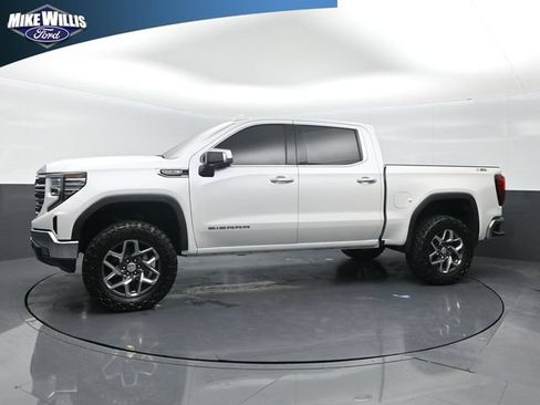 Used 2024 GMC Sierra 1500 SLT w/ SLT Premium Package AWD/4WD image 4