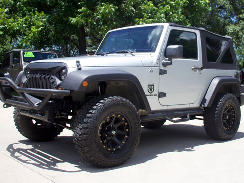 Used 2011 Jeep Wrangler Sport image 3