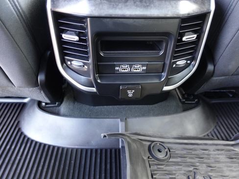 Used 2022 RAM 1500 Big Horn AWD/4WD image 39