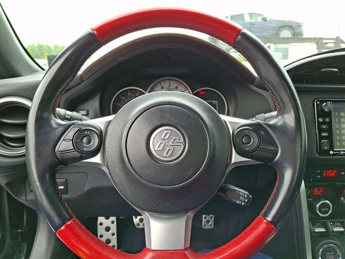 Used 2019 Toyota 86 TRD SE RWD image 18
