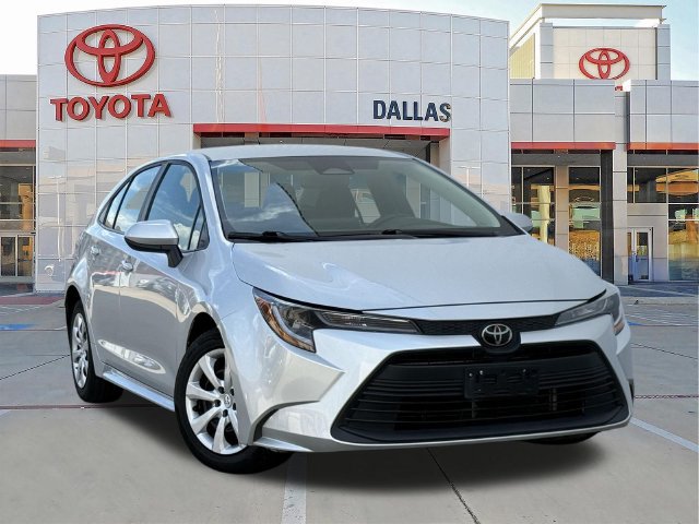 Used 2025 Toyota Corolla LE FWD image 1