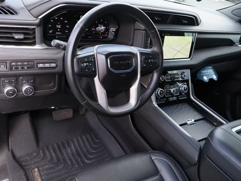 Certified 2024 GMC Yukon XL Denali AWD/4WD image 12