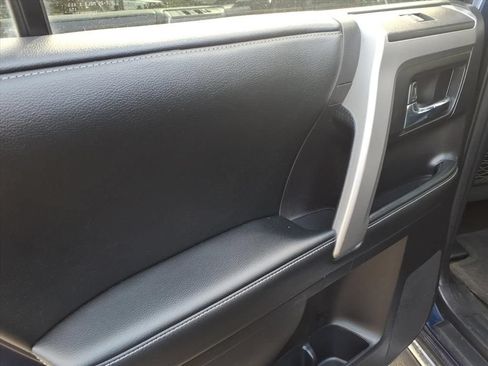 Used 2014 Toyota 4Runner Limited AWD/4WD image 17
