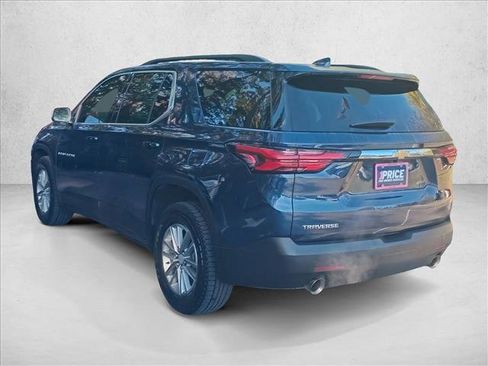 Used 2023 Chevrolet Traverse LT image 8
