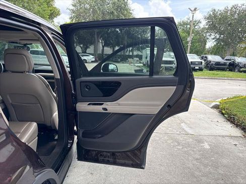 Used 2020 Lincoln Aviator Reserve w/ Equipment Group 201A AWD/4WD image 24