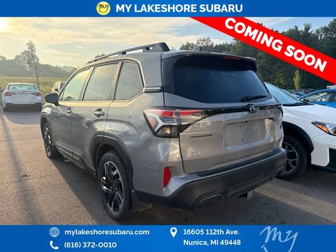 Used 2025 Subaru Forester Limited AWD/4WD image 4
