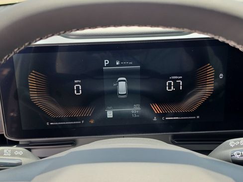 New 2027 Kia Carnival LX FWD image 32