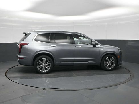 Used 2022 Cadillac XT6 Premium Luxury AWD/4WD image 9