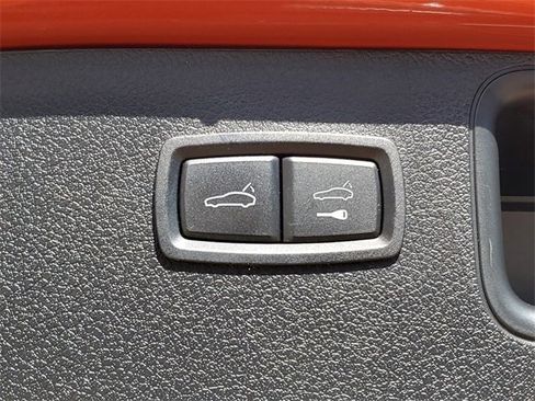 Used 2022 Porsche Macan image 42