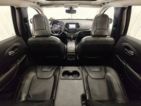 Used 2019 Jeep Cherokee Limited w/ Trailer Tow Group AWD/4WD image 31