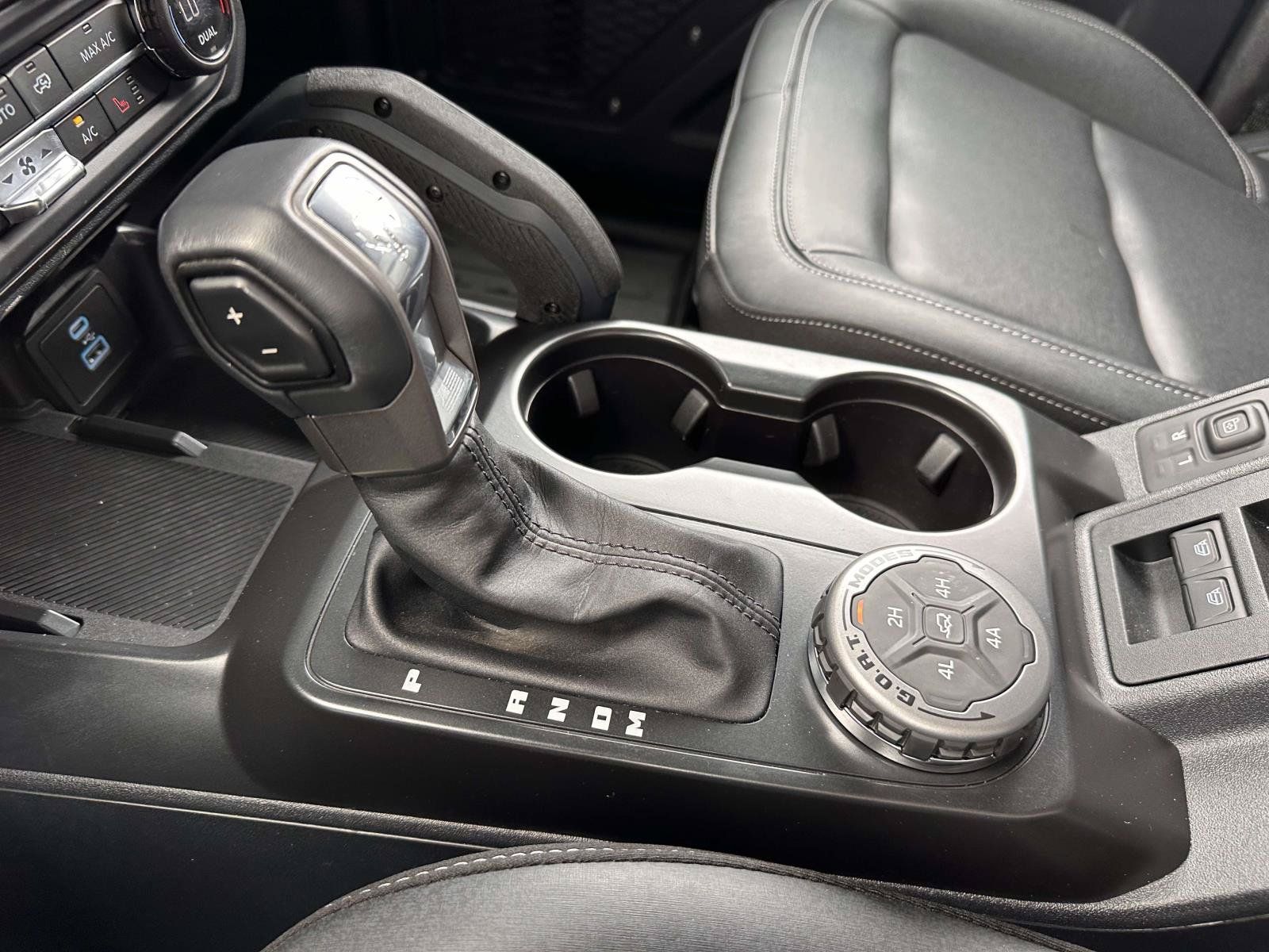 Used 2025 Ford Bronco Badlands AWD/4WD image 27