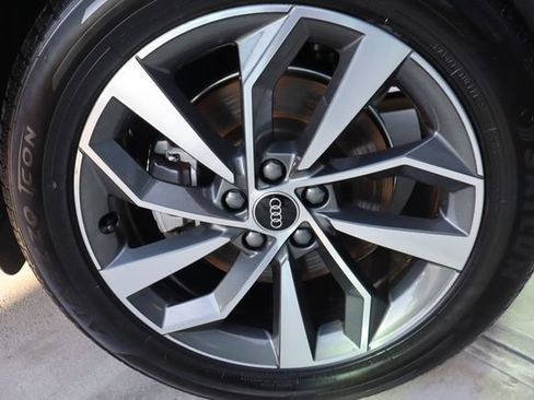 Used 2024 Audi Q5 2.0T Premium Plus AWD/4WD image 47