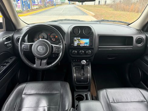 Used 2016 Jeep Patriot High Altitude image 4