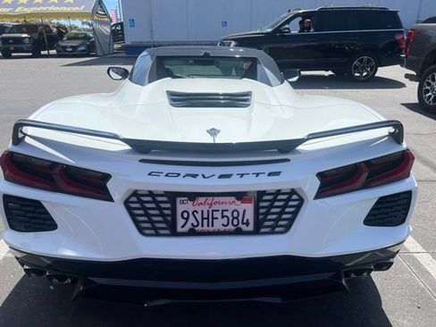 Used 2022 Chevrolet Corvette Stingray Premium Conv w/ Z51 Performance Package RWD image 9