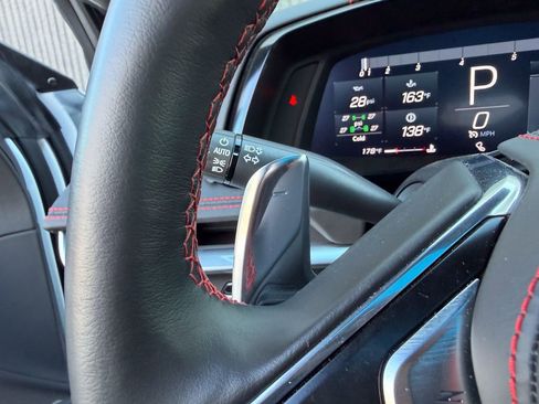 Used 2021 Chevrolet Corvette Stingray Premium Cpe w/ Z51 Performance Package image 40