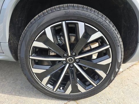 New 2026 Volvo XC90 T8 Plus w/ Protection Package Premier image 38