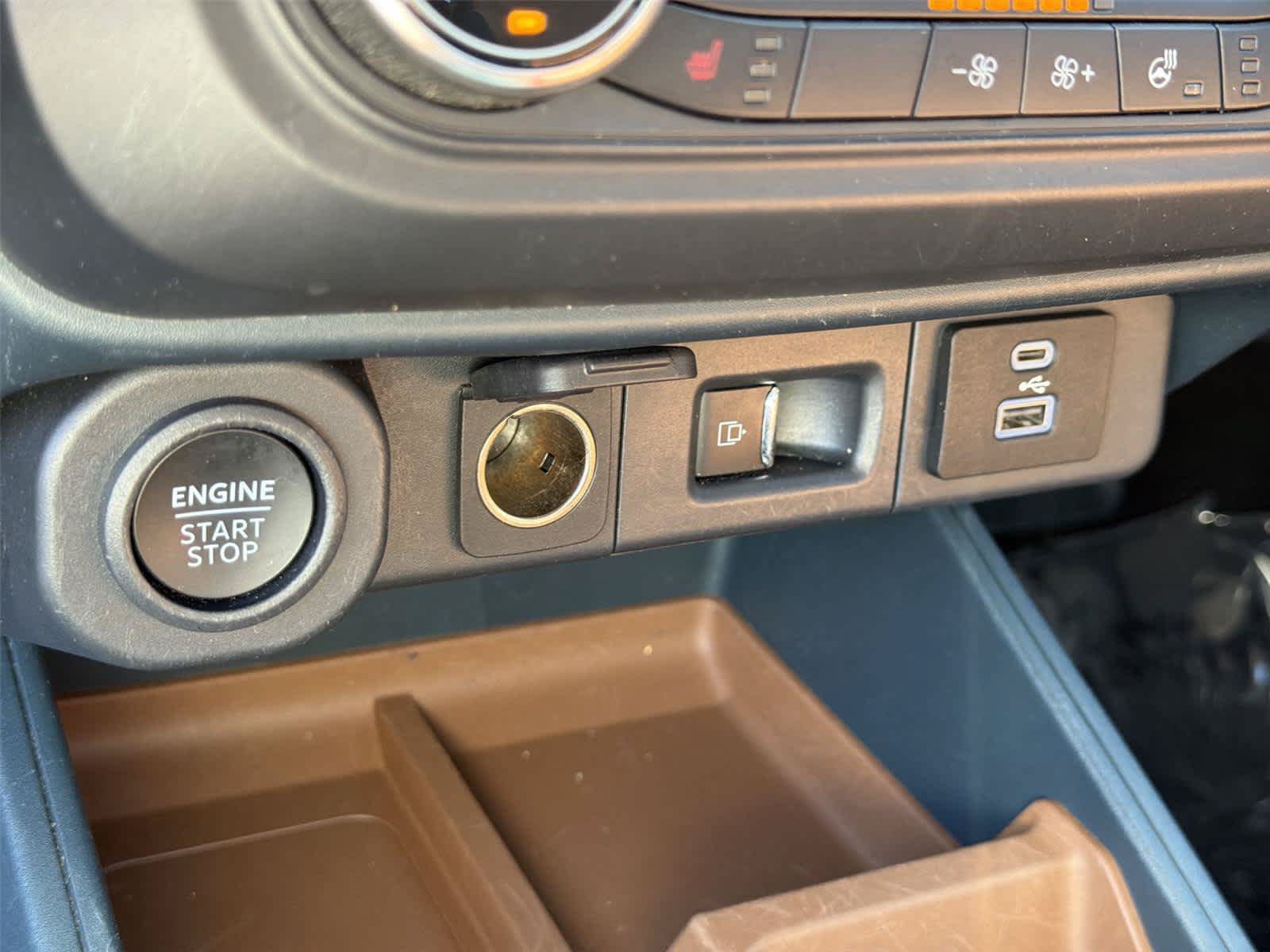 Used 2022 Ford Maverick Lariat w/ Lariat Luxury Package FWD image 35