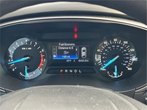 Used 2018 Ford Fusion SE image 18
