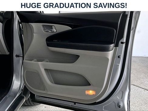 Used 2017 Honda Pilot Touring image 21