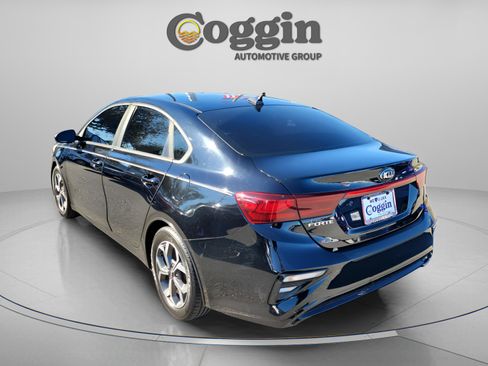 Used 2019 Kia Forte LXS image 2