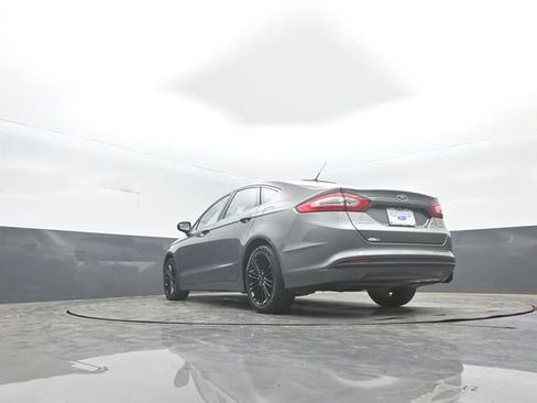 Used 2014 Ford Fusion SE w/ Equipment Group 202A image 31