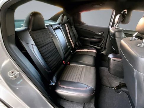 Used 2013 Dodge Avenger R/T image 21