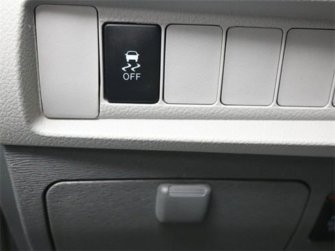 Used 2020 Toyota Sienna LE image 21