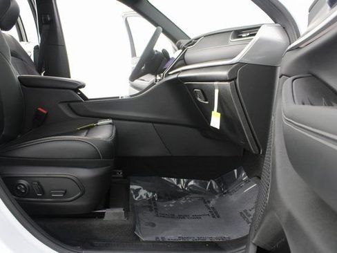 New 2025 Jeep Grand Cherokee L Limited w/ Luxury Tech Group II image 26