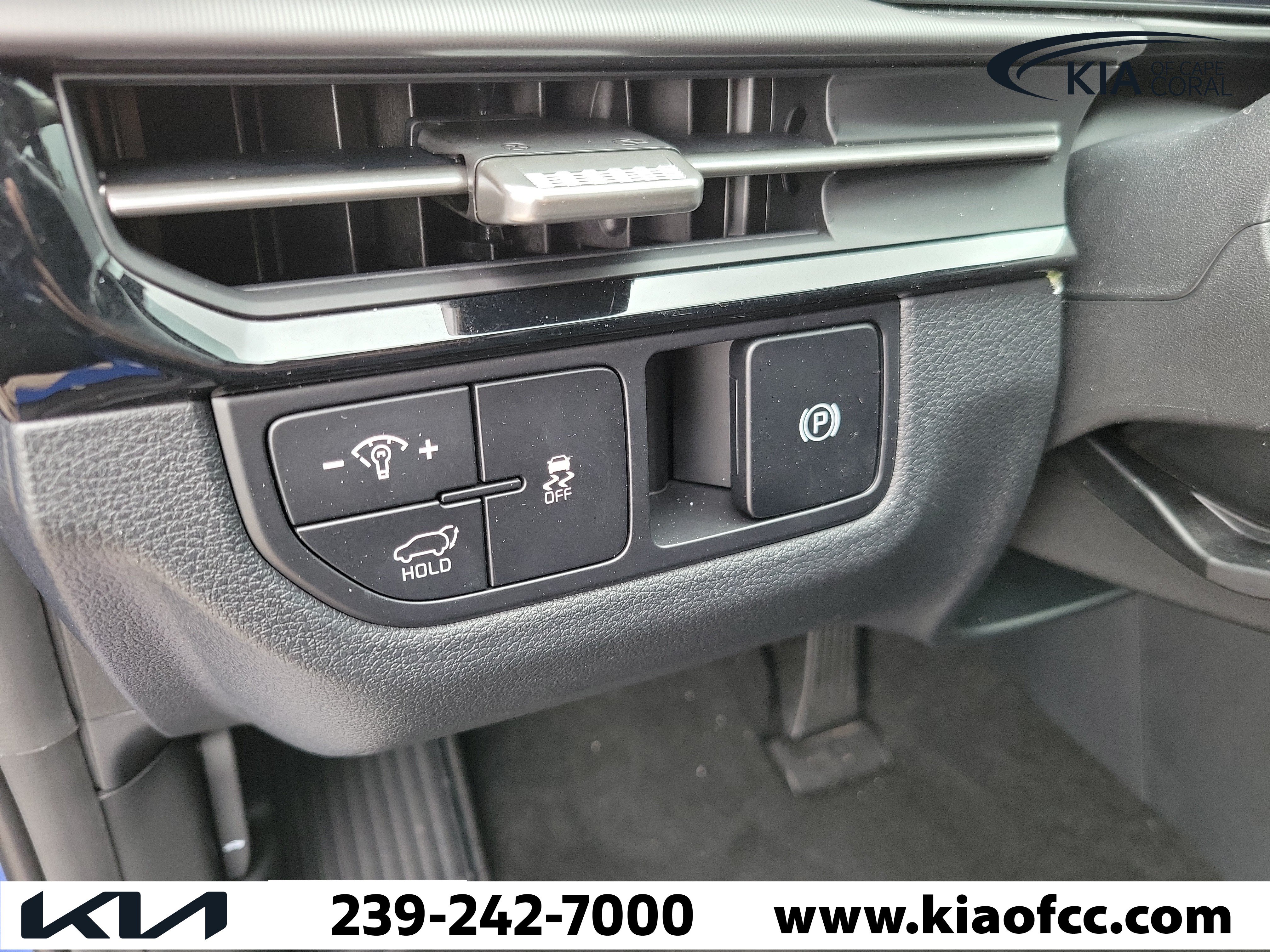 New 2026 Kia Sportage SX FWD image 37