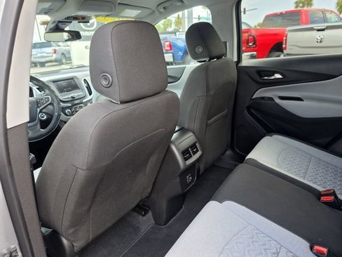 Used 2023 Chevrolet Equinox LS w/ LS Convenience Package FWD image 11