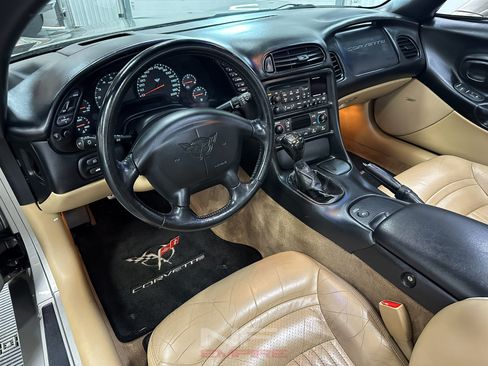 Used 2000 Chevrolet Corvette Coupe w/ Memory Pkg RWD image 33
