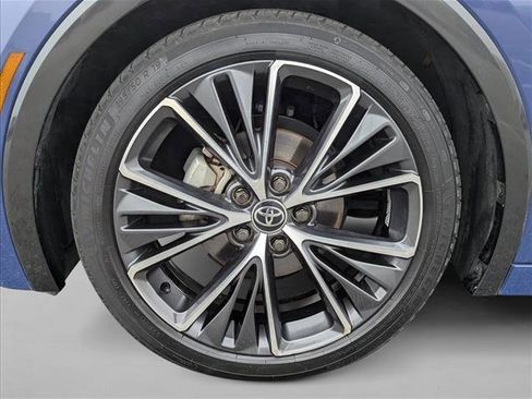 Used 2023 Toyota Prius XLE image 9