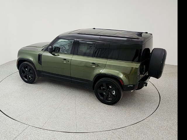 New 2026 Land Rover Defender 110 X-Dynamic SE AWD/4WD image 35