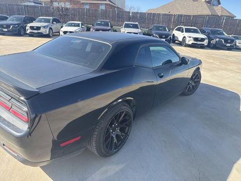 Used 2017 Dodge Challenger R/T w/ Quick Order Package 28P T/A image 5