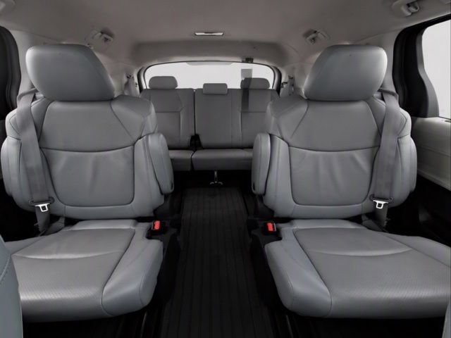 Used 2023 Toyota Sienna Limited AWD/4WD image 20