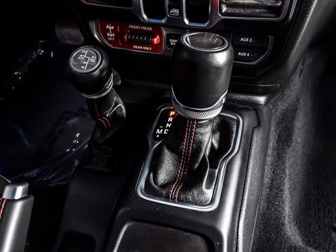 Used 2023 Jeep Wrangler Unlimited Rubicon 4xe AWD/4WD image 30